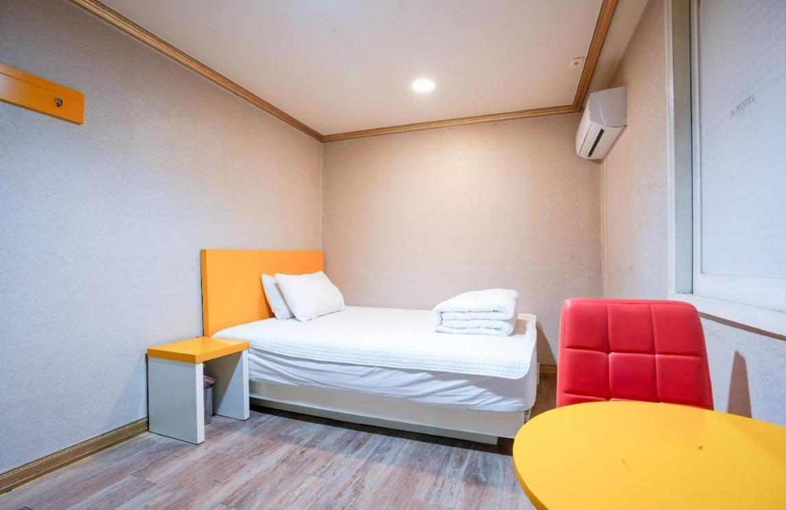 K Motel Daeyeon Busan Exterior photo